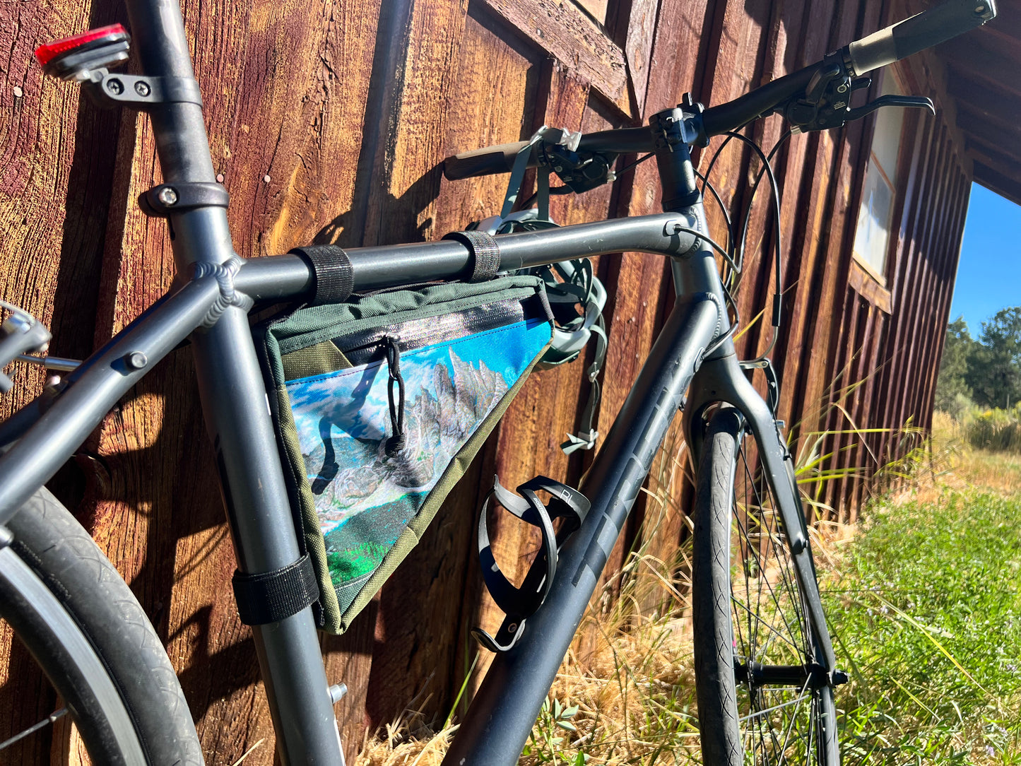 Tunnel View Medium Frame Bag