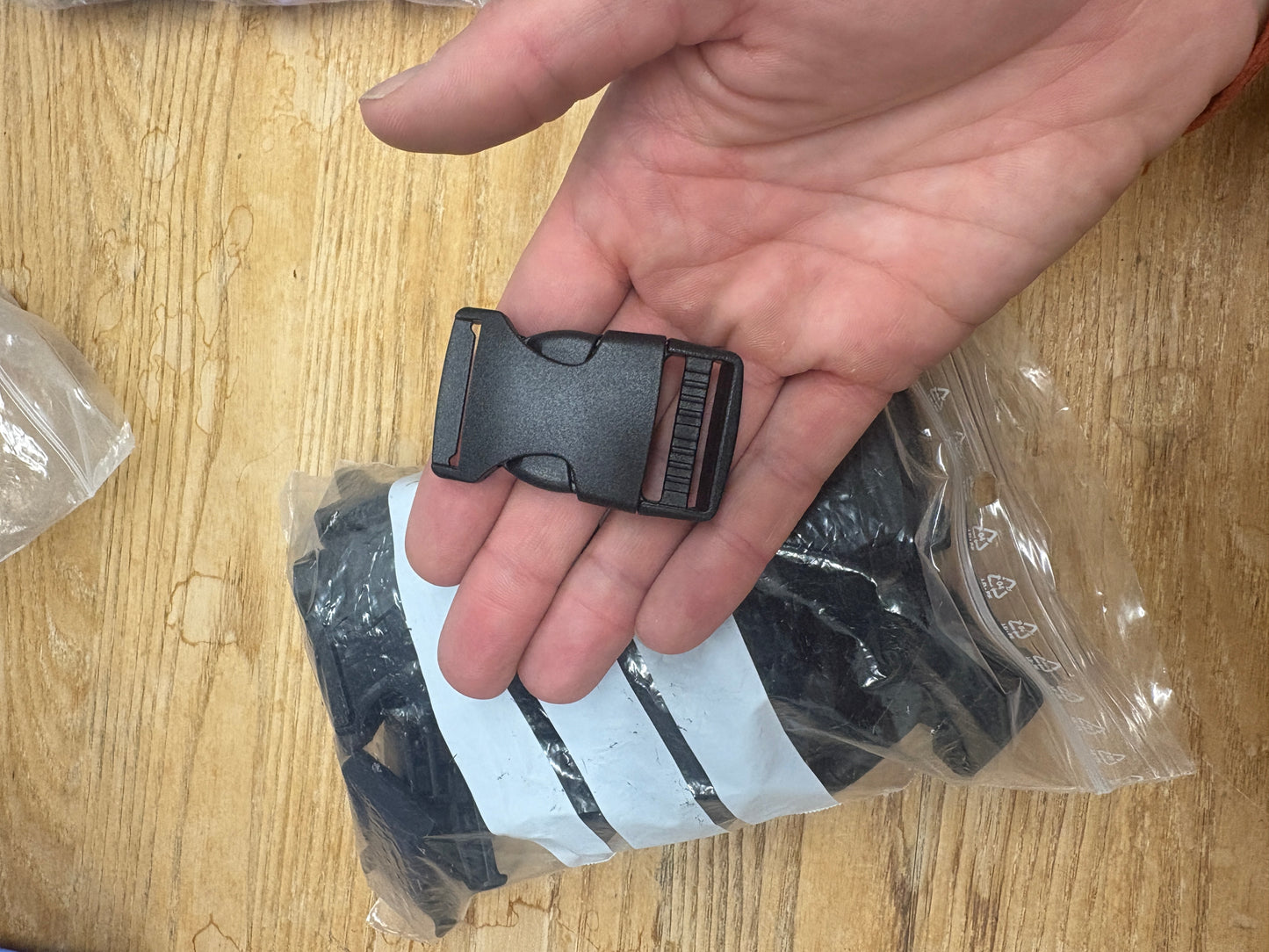 1 inch side release buckles