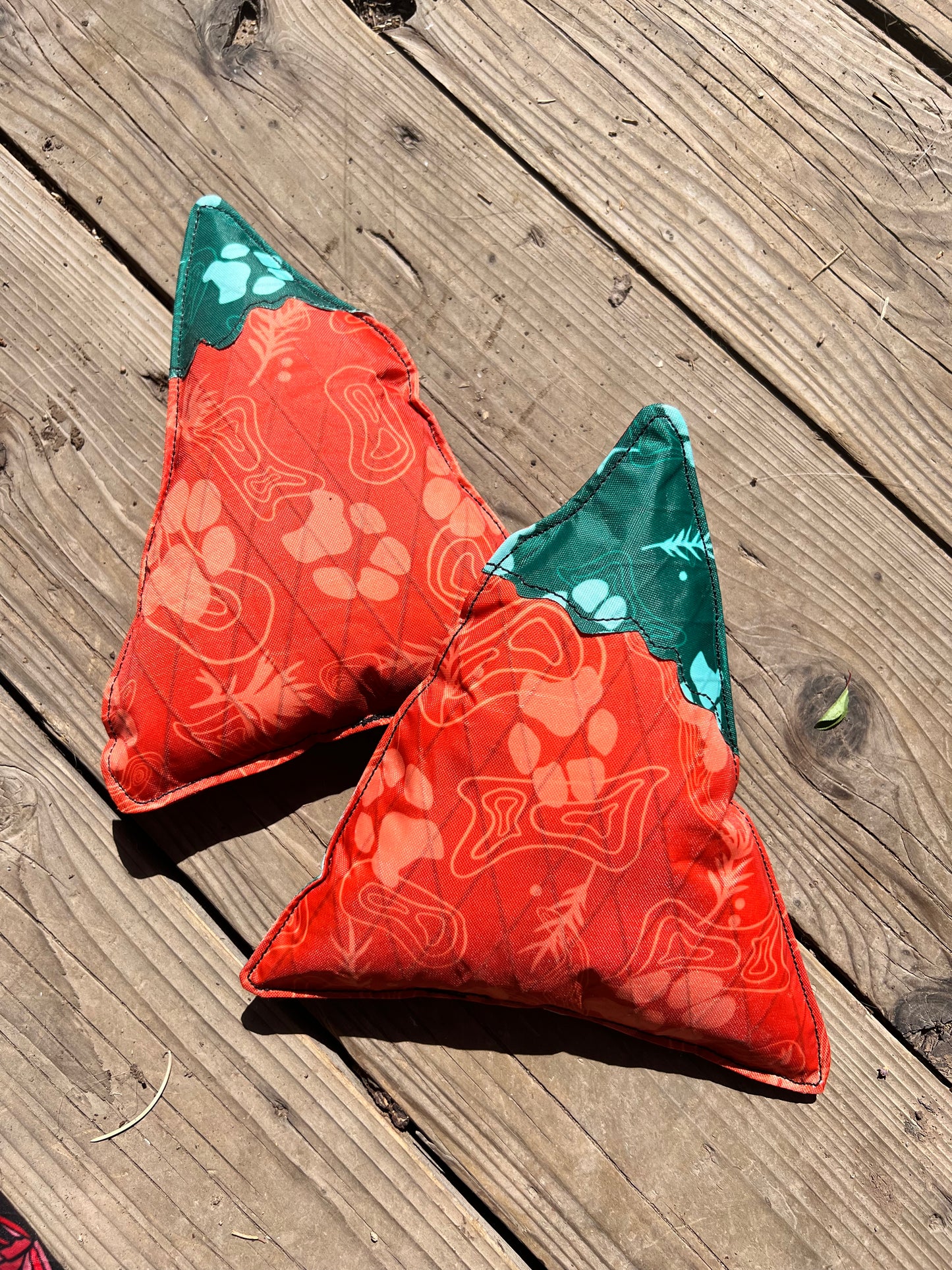 Indy Peaks Dog Toy