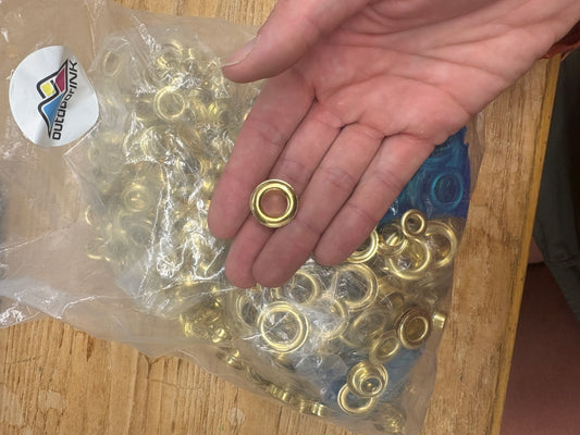 1 inch eyelets