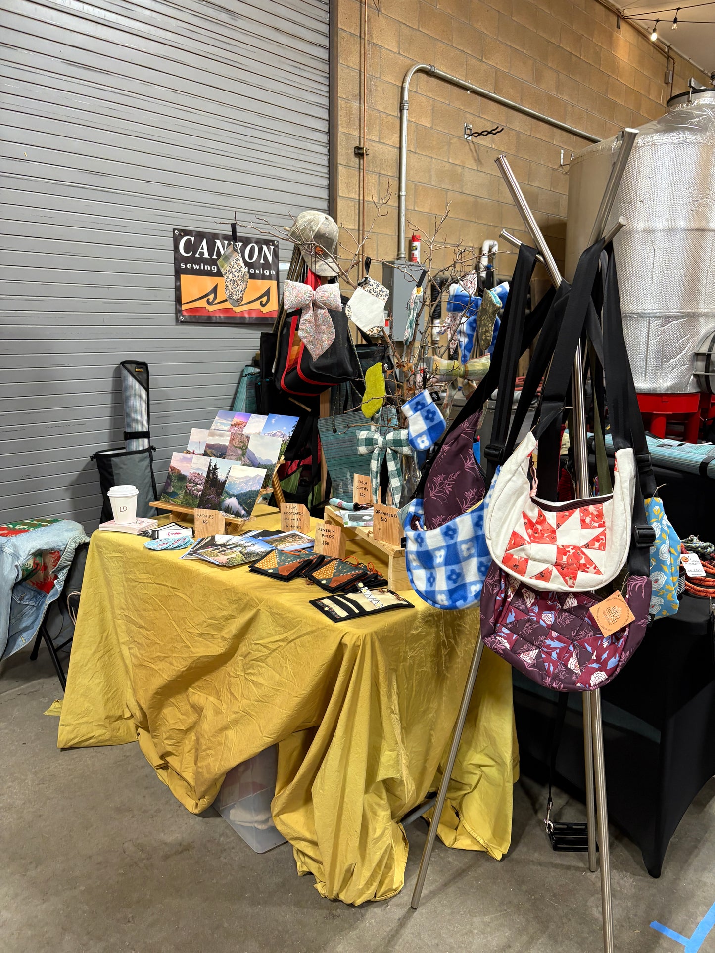 Balsamroot Doughboi Crescent Bag