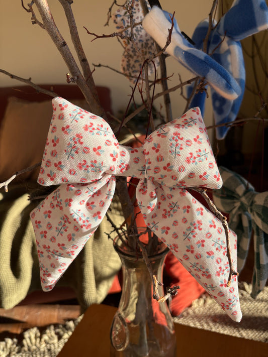 Plush Ornament Bow