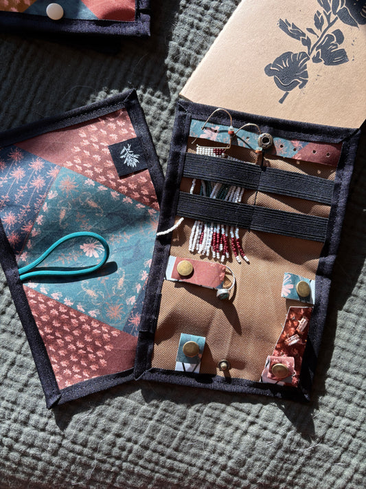 Roadrunner Earth Jewelry Fold \\ Metal Snap