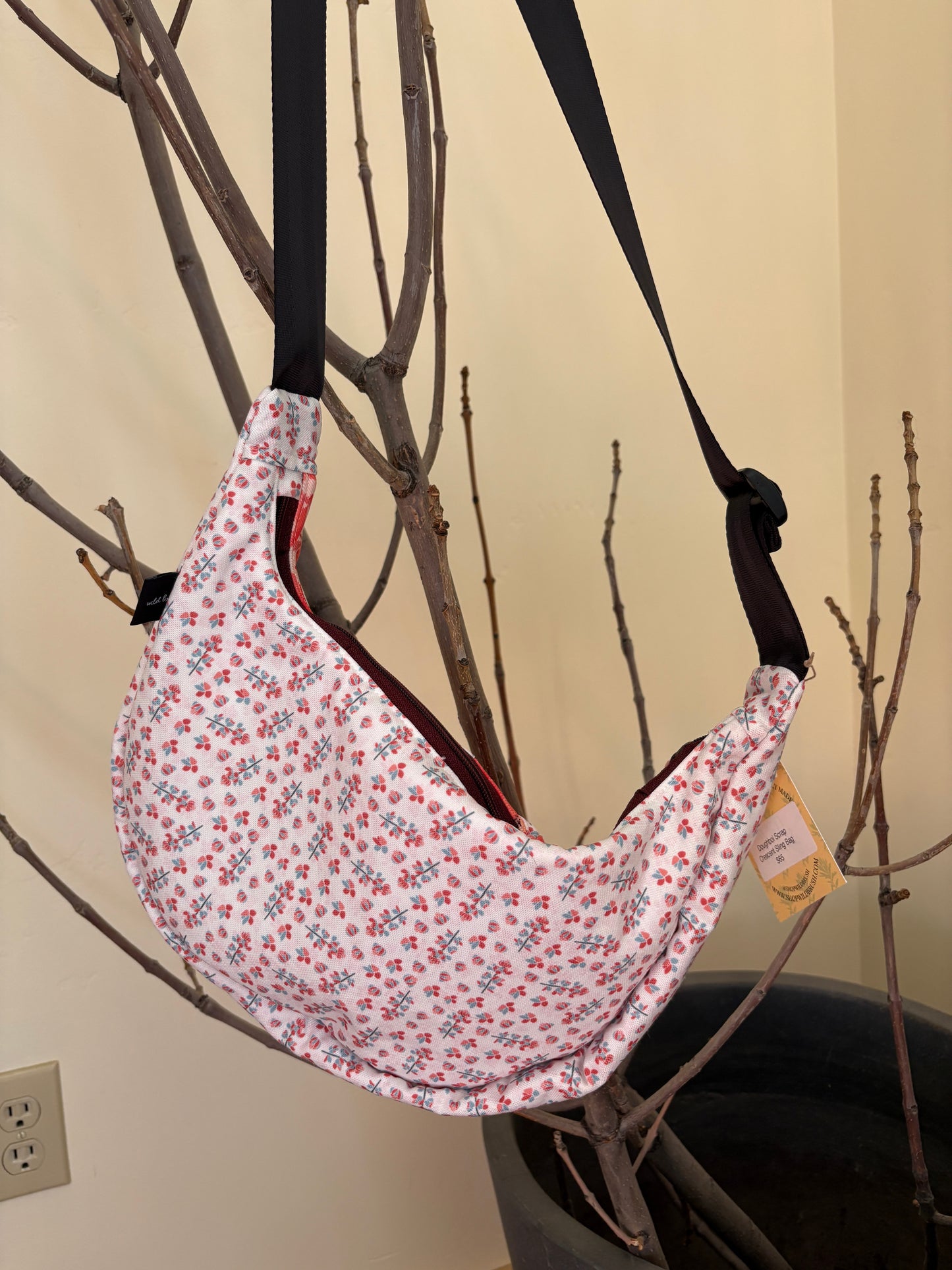 Quilted Flowers Doughboi Crescent Bag