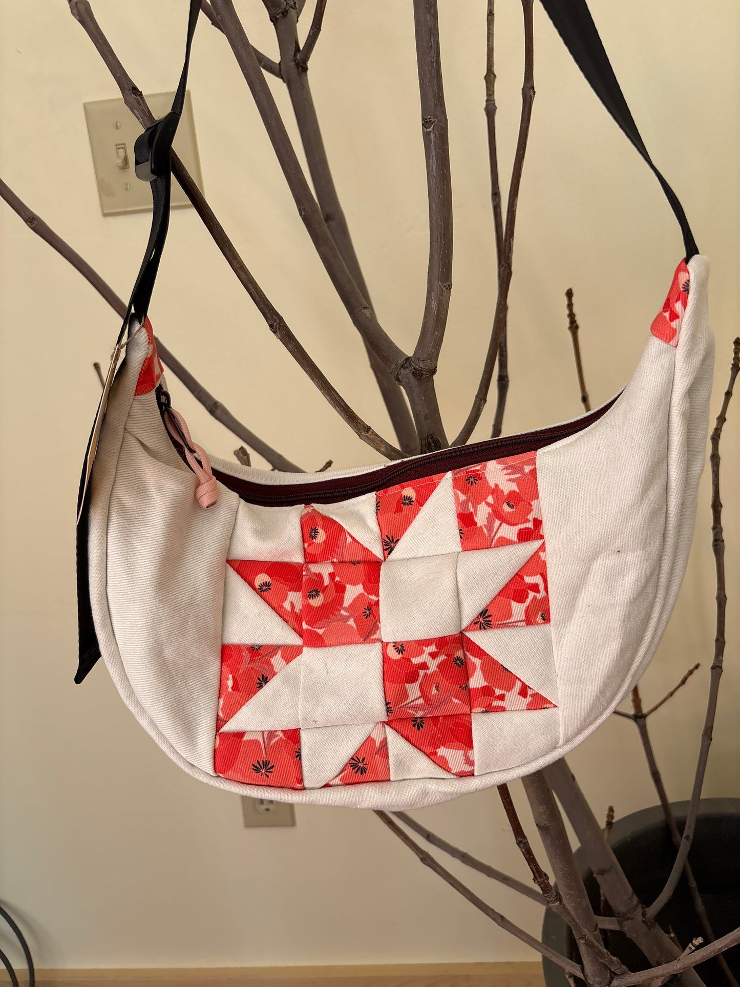 Quilted Poppies Doughboi Crescent Bag